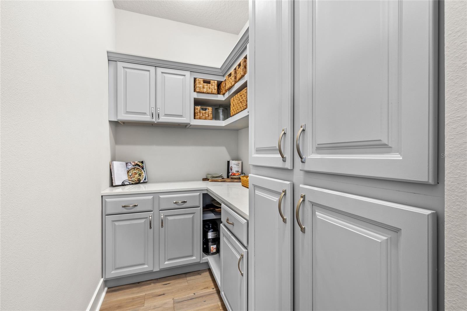 Image 13 of 59 For 25620 Grandview Pointe