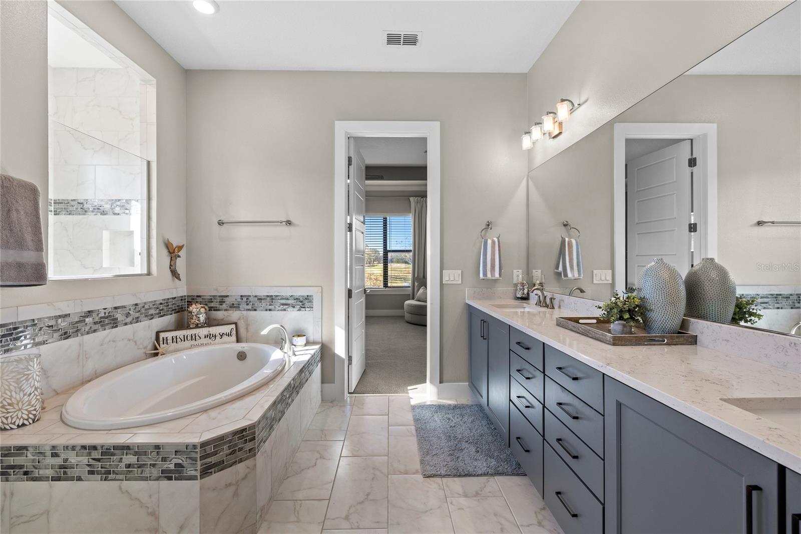 Image 20 of 59 For 25620 Grandview Pointe