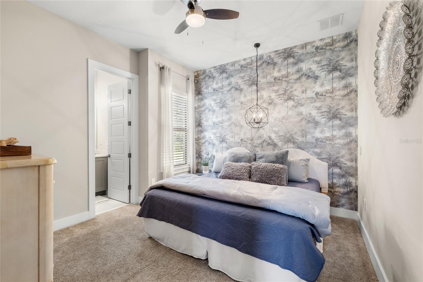 Image 28 of 59 For 25620 Grandview Pointe