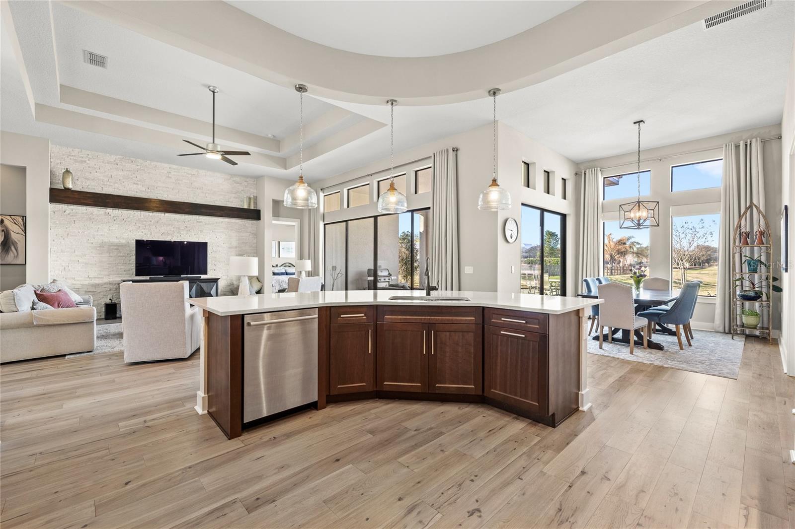 Image 7 of 59 For 25620 Grandview Pointe