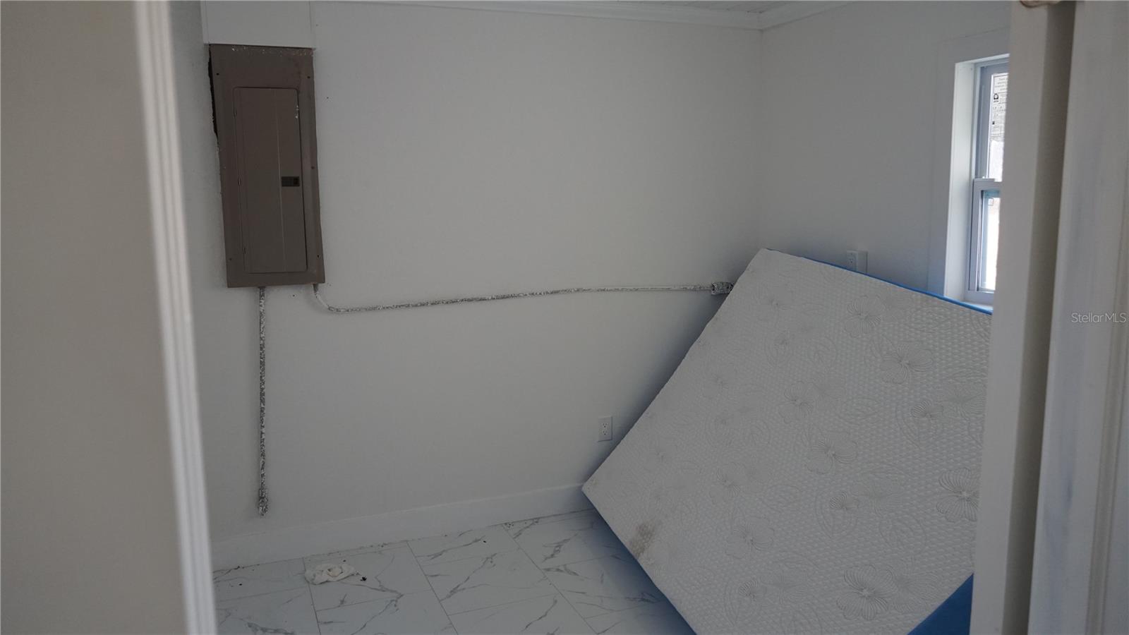 Image 10 of 17 For 3552 Middletown Street