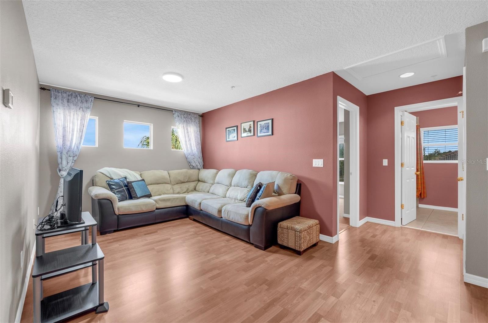 Image 38 of 55 For 2080 Bent Grass Avenue