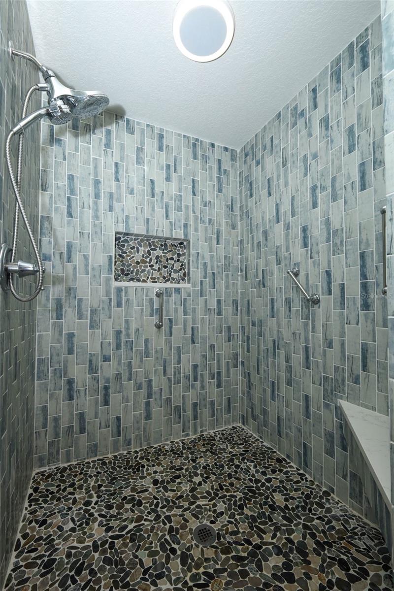 Image 26 of 61 For 244 Overbrook Drive