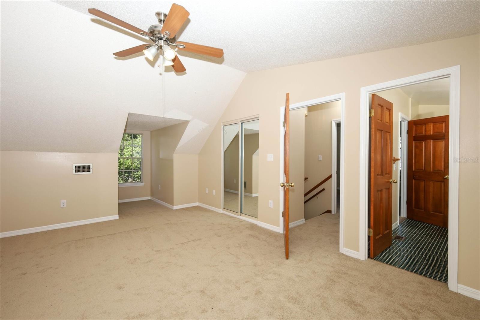 Image 27 of 61 For 244 Overbrook Drive