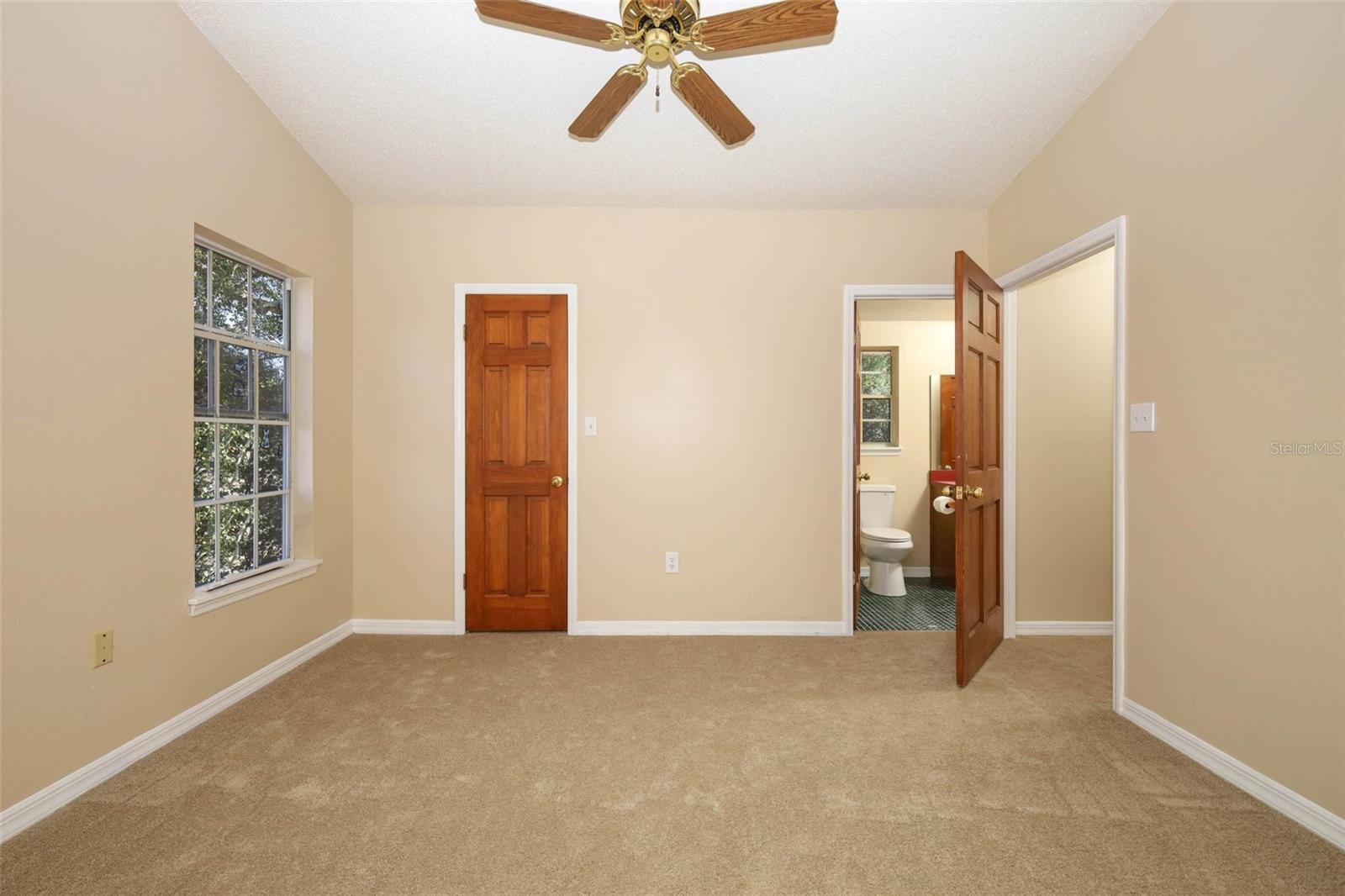 Image 32 of 61 For 244 Overbrook Drive