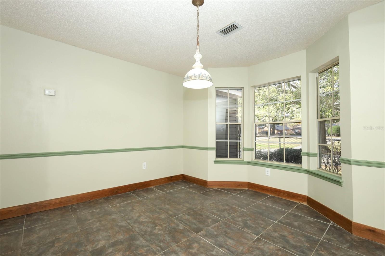 Image 9 of 61 For 244 Overbrook Drive