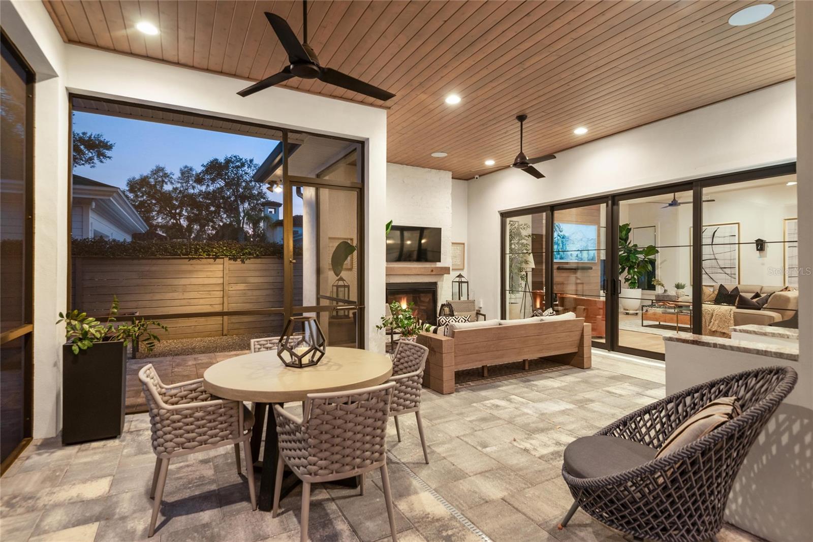 Image 28 of 61 For 1575 Eastin Avenue