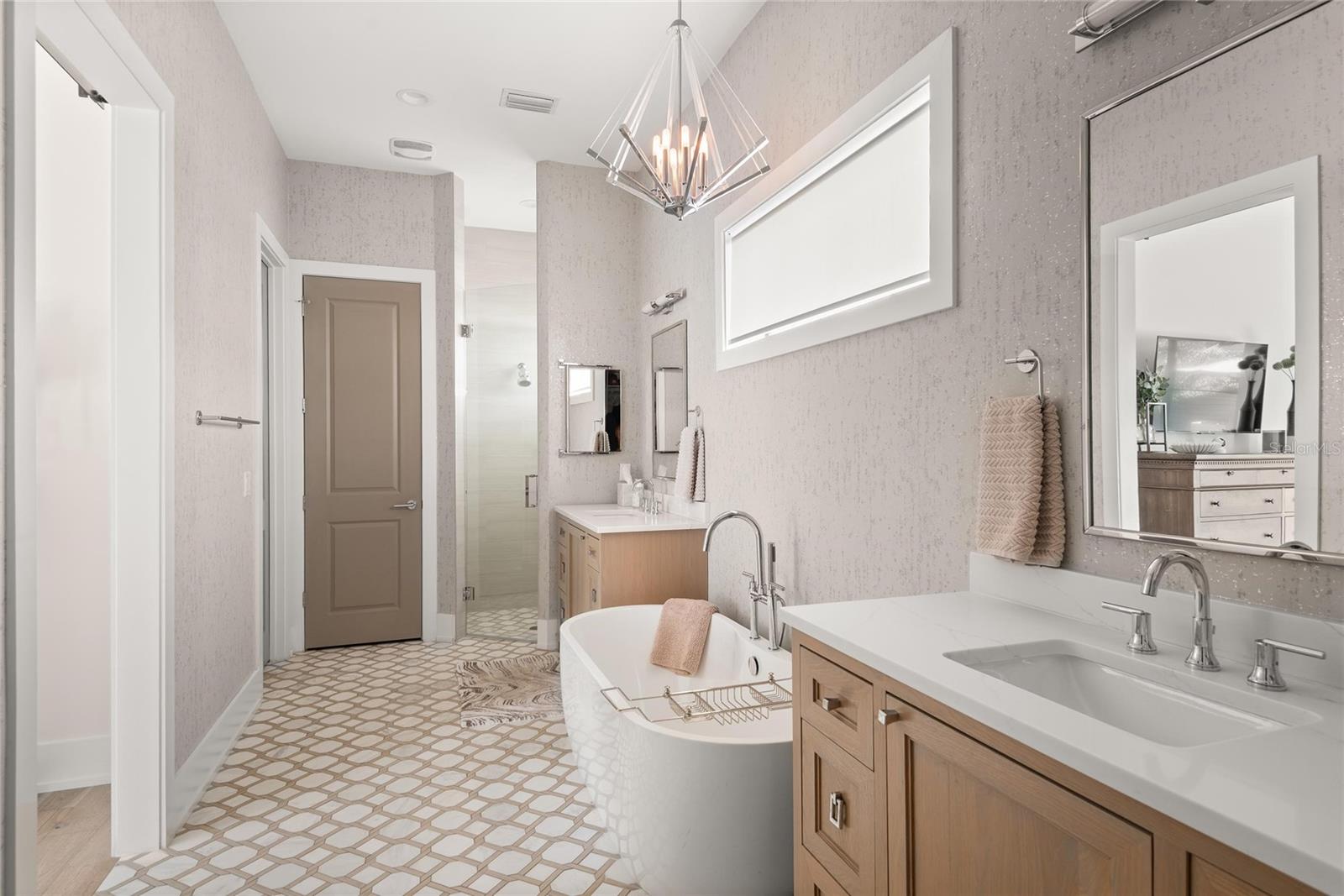 Image 40 of 61 For 1575 Eastin Avenue