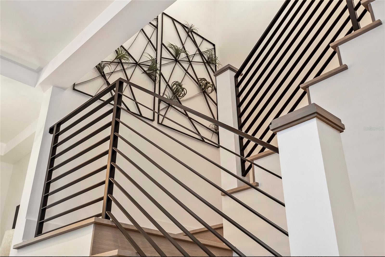 Image 46 of 61 For 1575 Eastin Avenue