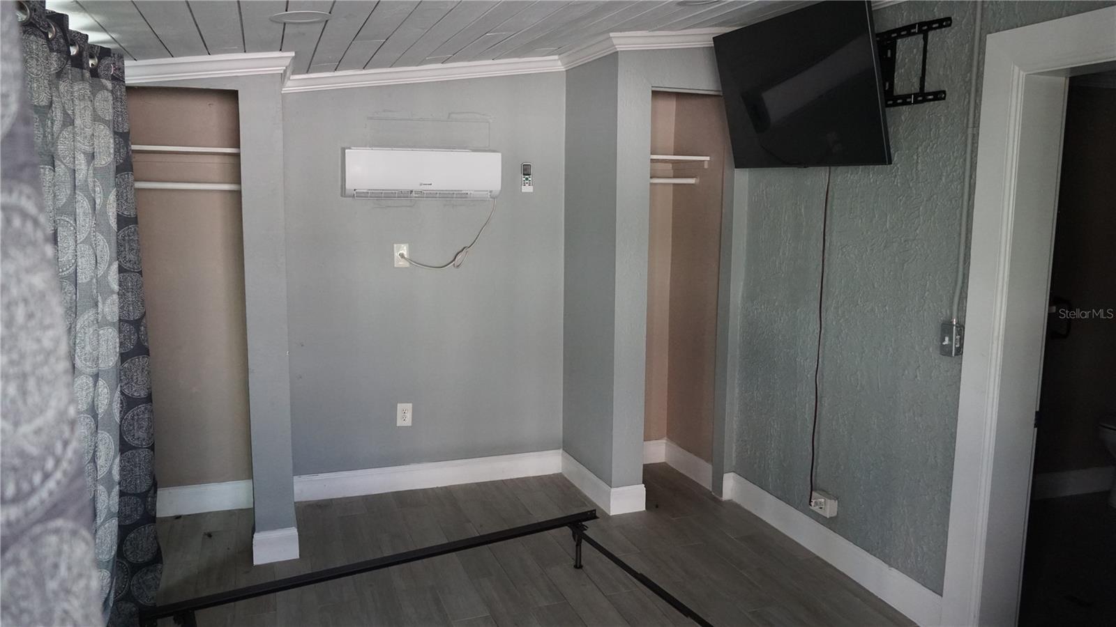 Image 14 of 18 For 3064 Pinetree Street