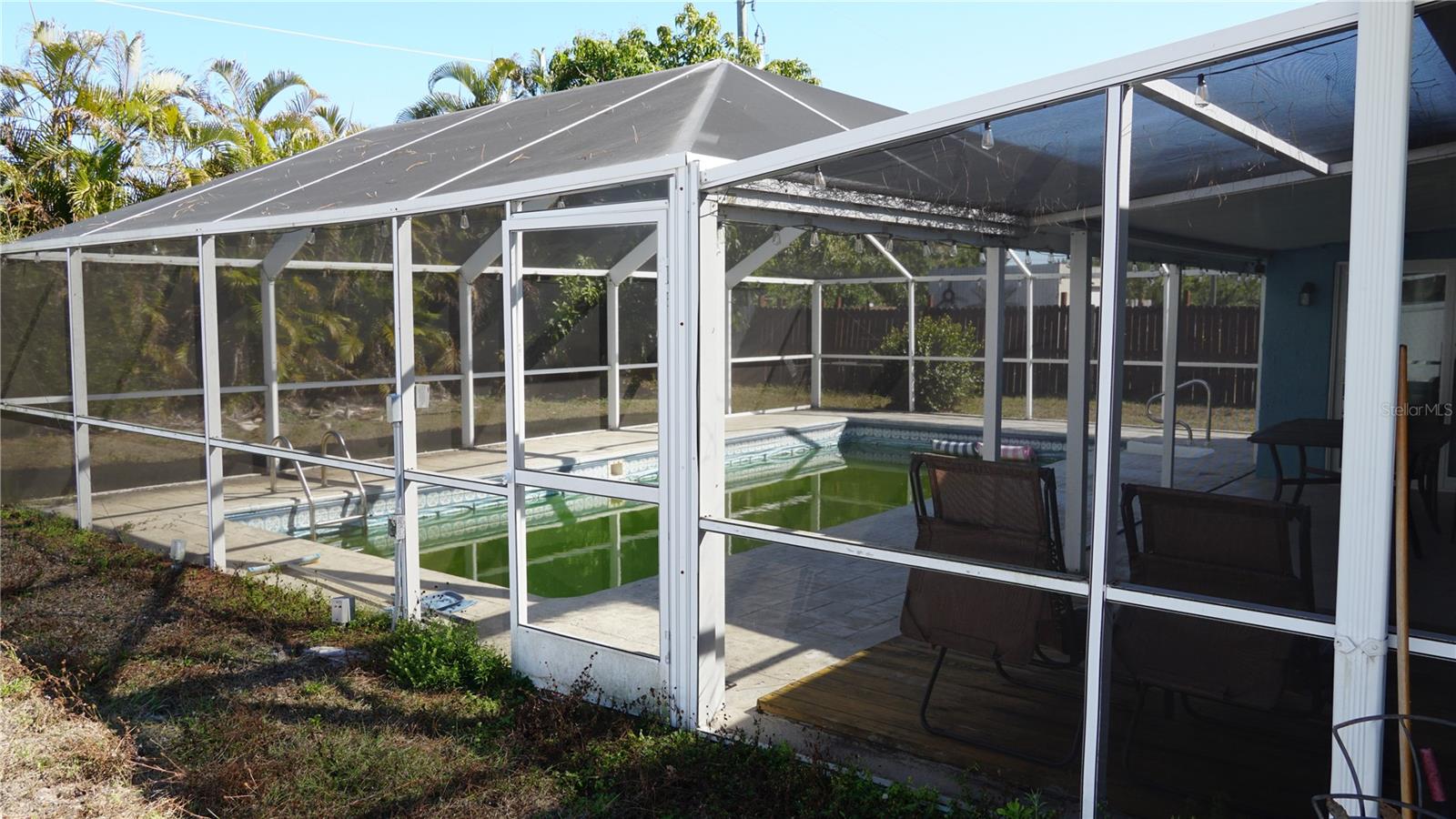 Image 3 of 18 For 3064 Pinetree Street