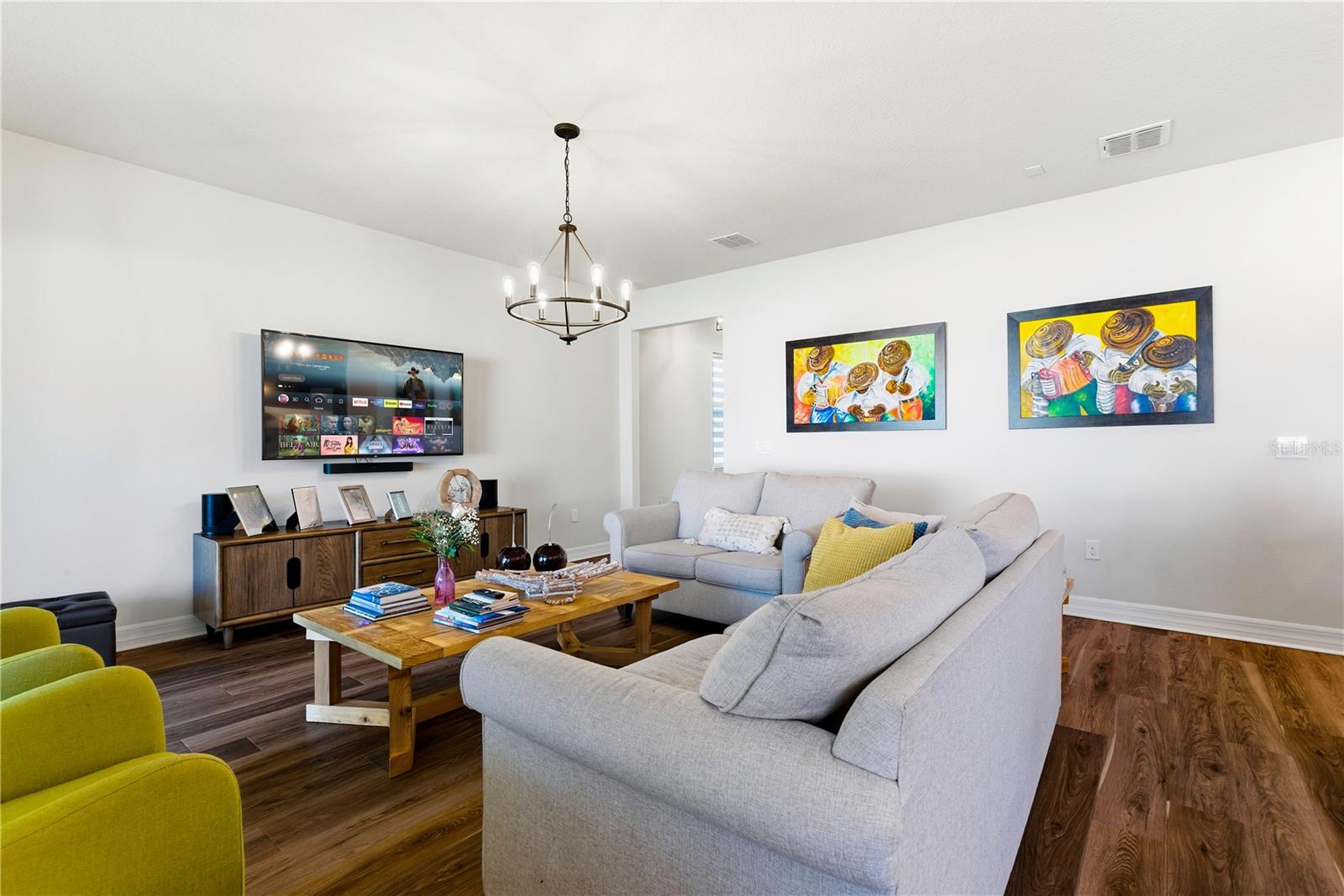 Image 10 of 58 For 10246 Park Estates Avenue