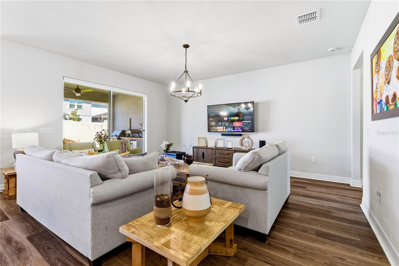 Image 11 of 58 For 10246 Park Estates Avenue