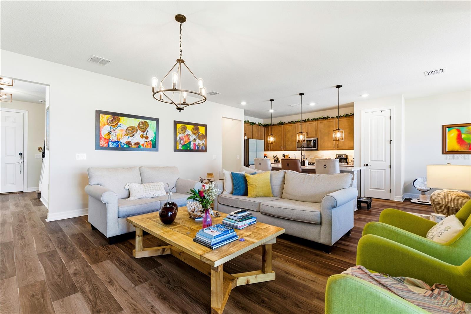 Image 21 of 58 For 10246 Park Estates Avenue