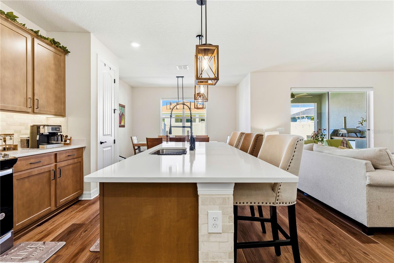 Image 6 of 58 For 10246 Park Estates Avenue