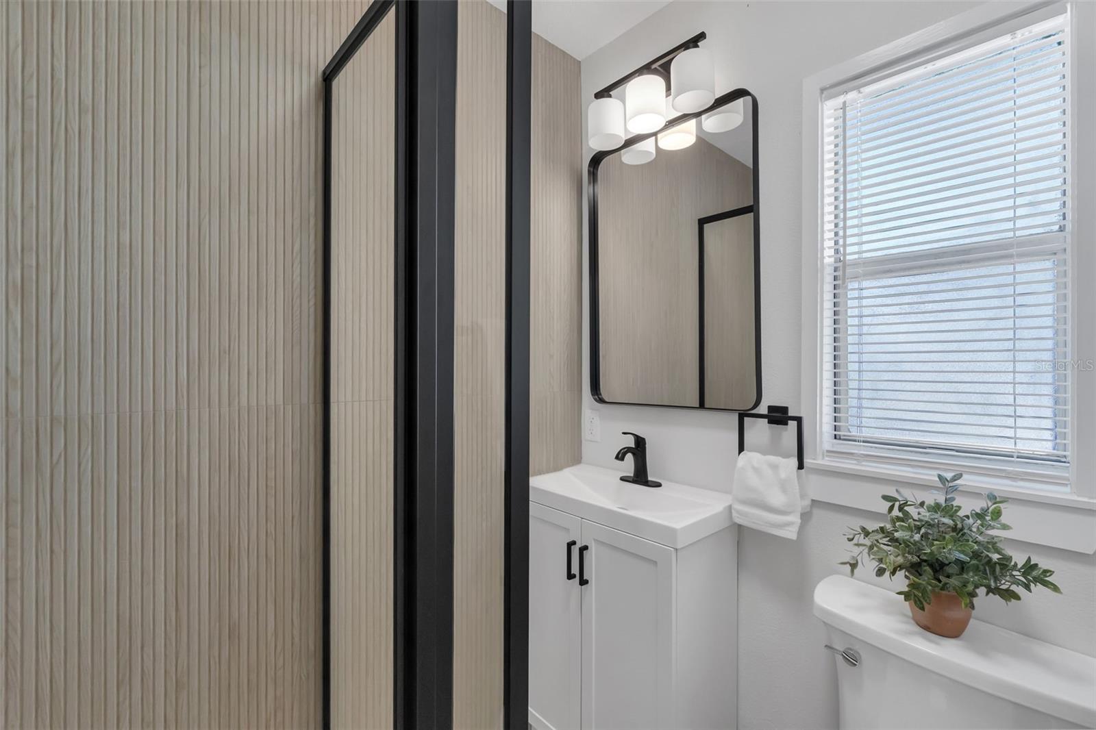 Image 18 of 21 For 1432 10th Street