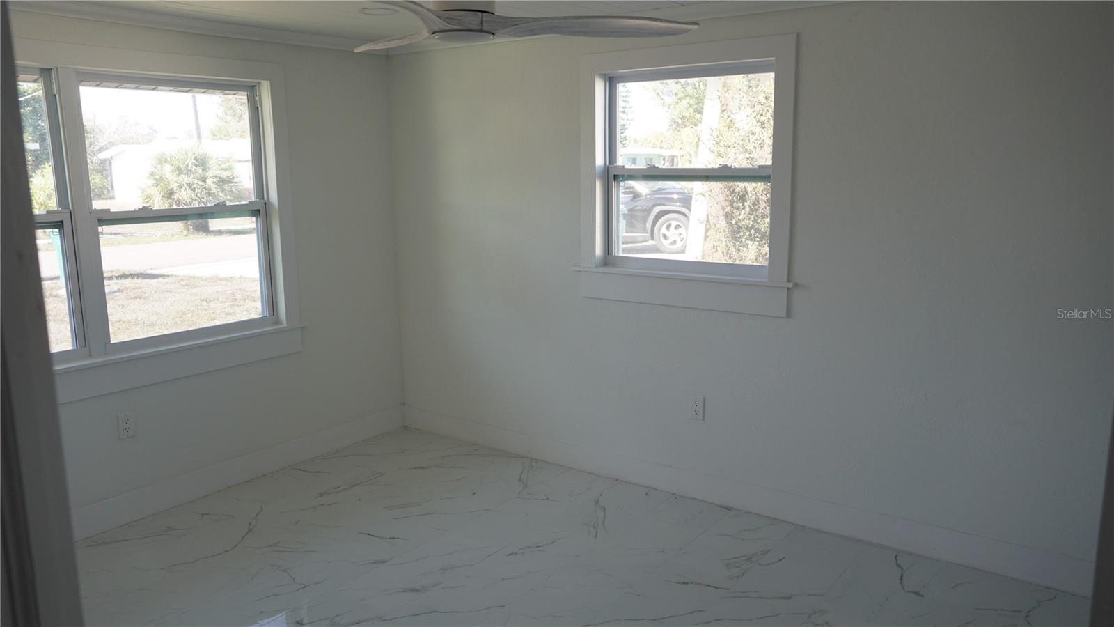 Image 14 of 29 For 177 Dowling Avenue Ne