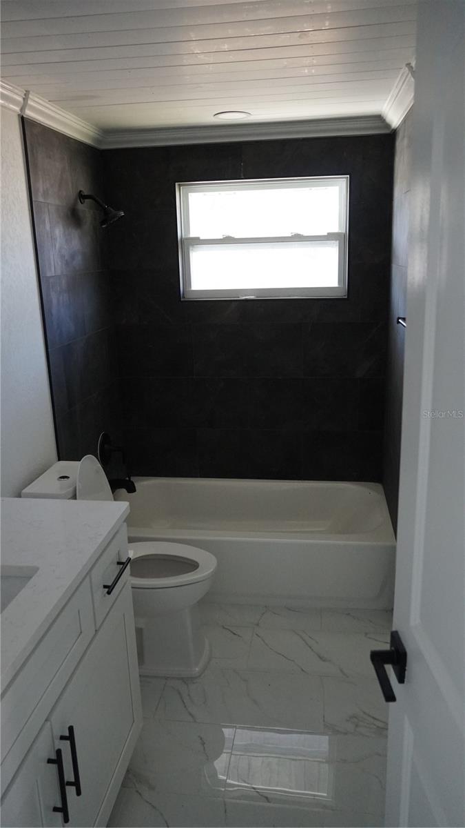 Image 15 of 29 For 177 Dowling Avenue Ne