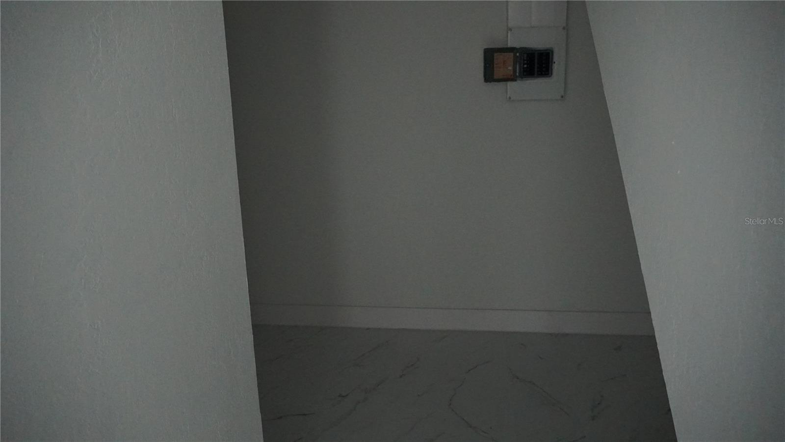 Image 16 of 29 For 177 Dowling Avenue Ne