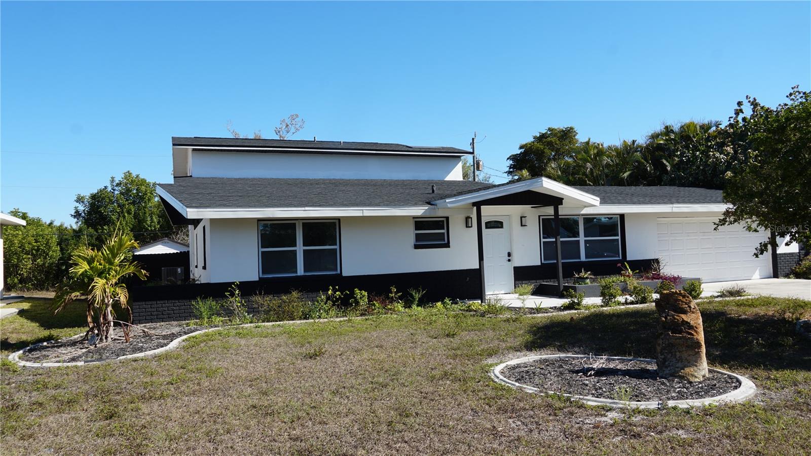 Image 2 of 29 For 177 Dowling Avenue Ne