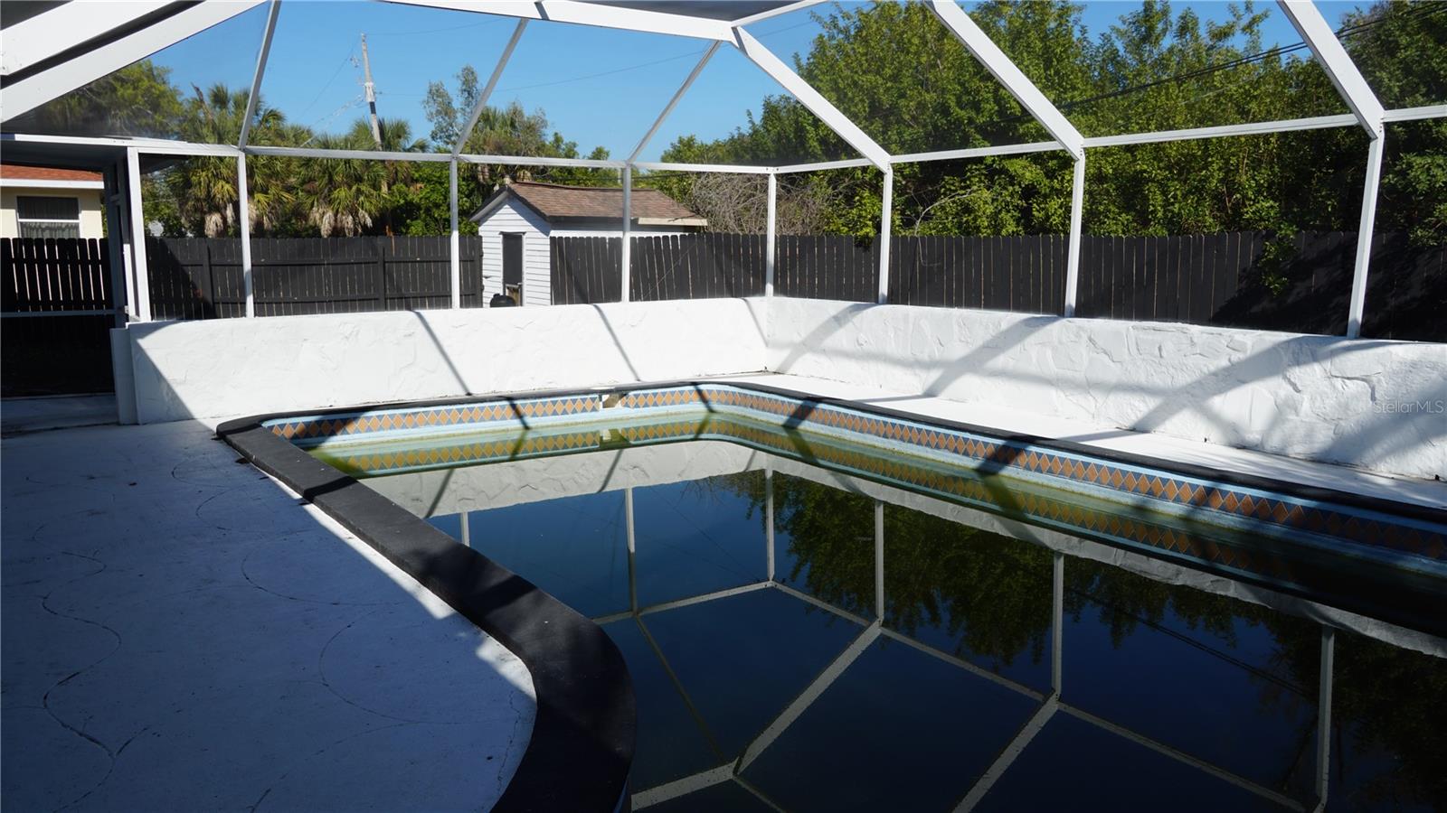 Image 23 of 29 For 177 Dowling Avenue Ne