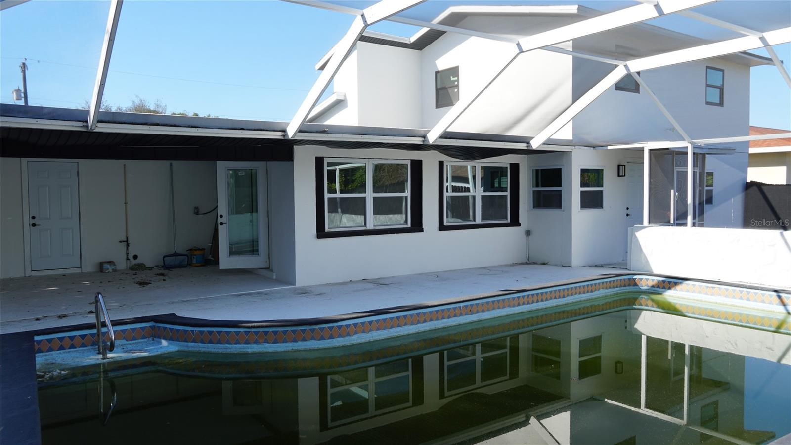 Image 24 of 29 For 177 Dowling Avenue Ne