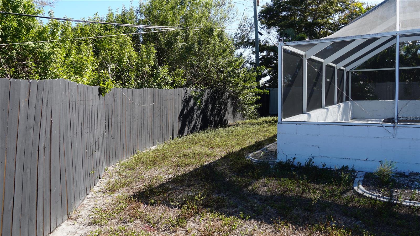 Image 27 of 29 For 177 Dowling Avenue Ne