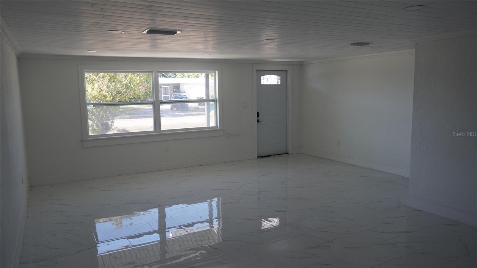 Image 4 of 29 For 177 Dowling Avenue Ne