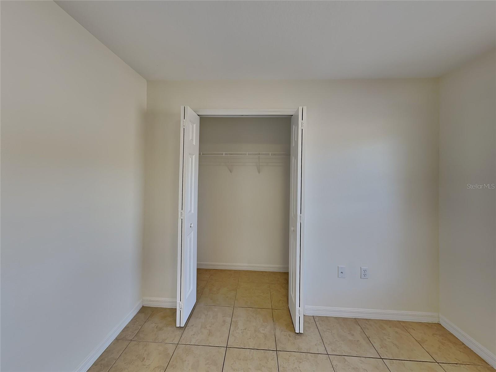 Image 11 of 15 For 374 Willow Song Court