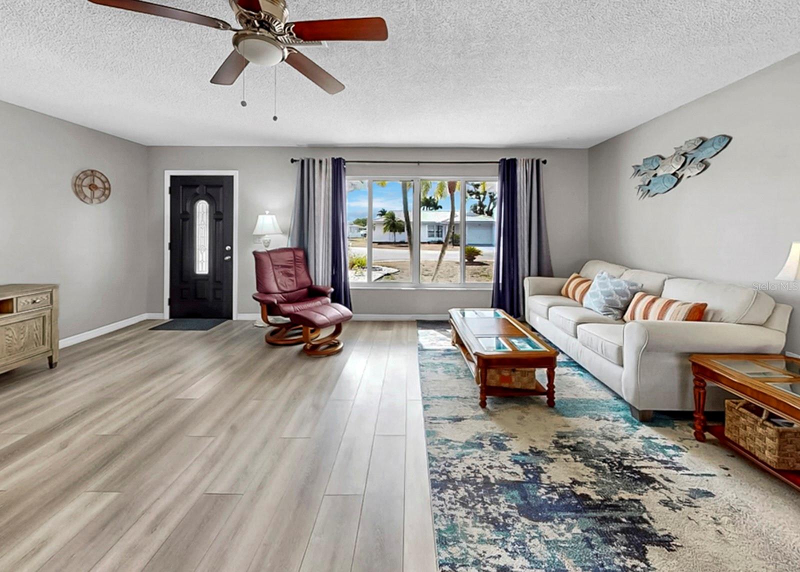 Image 12 of 60 For 4005 Palm Court