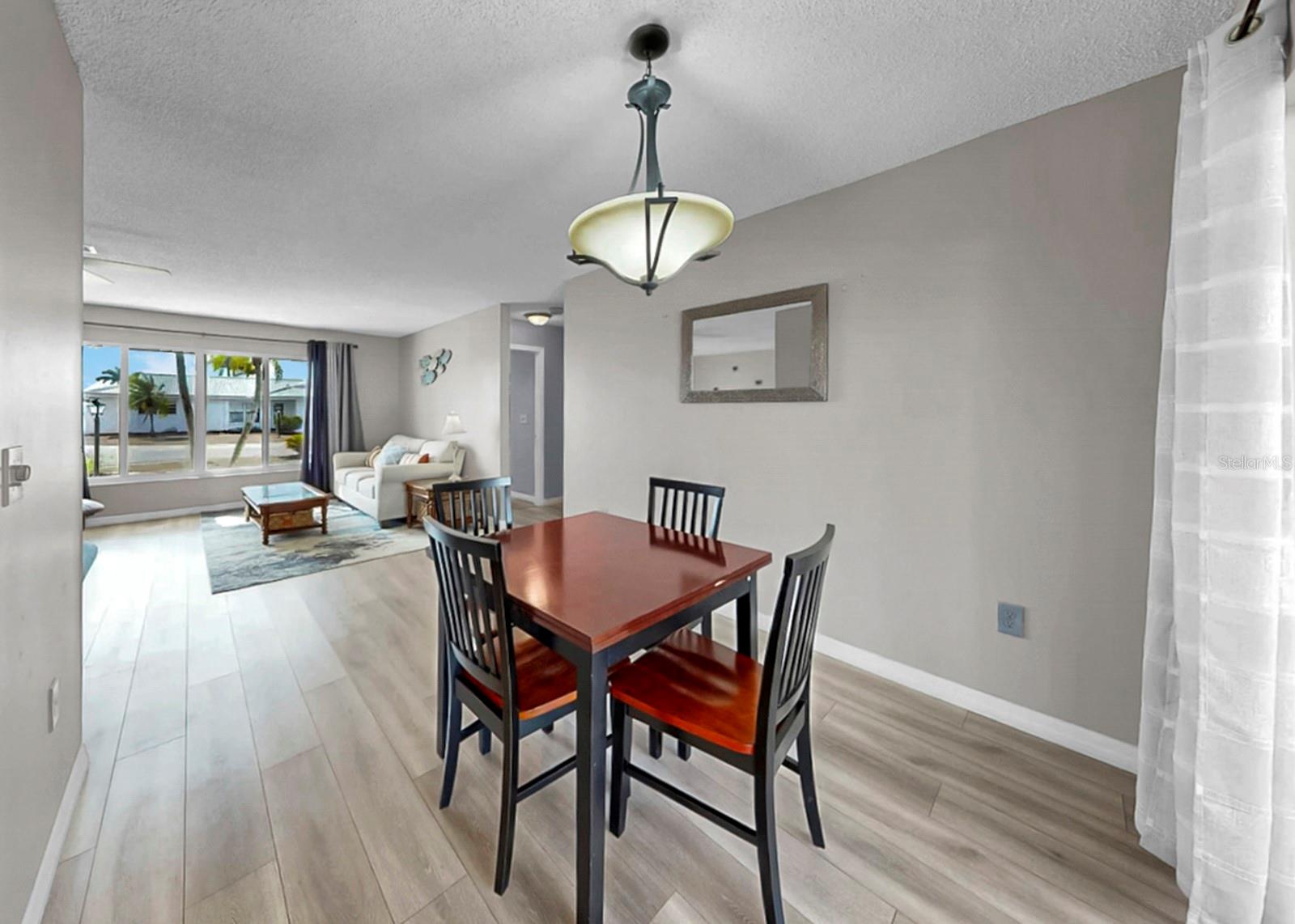 Image 14 of 60 For 4005 Palm Court