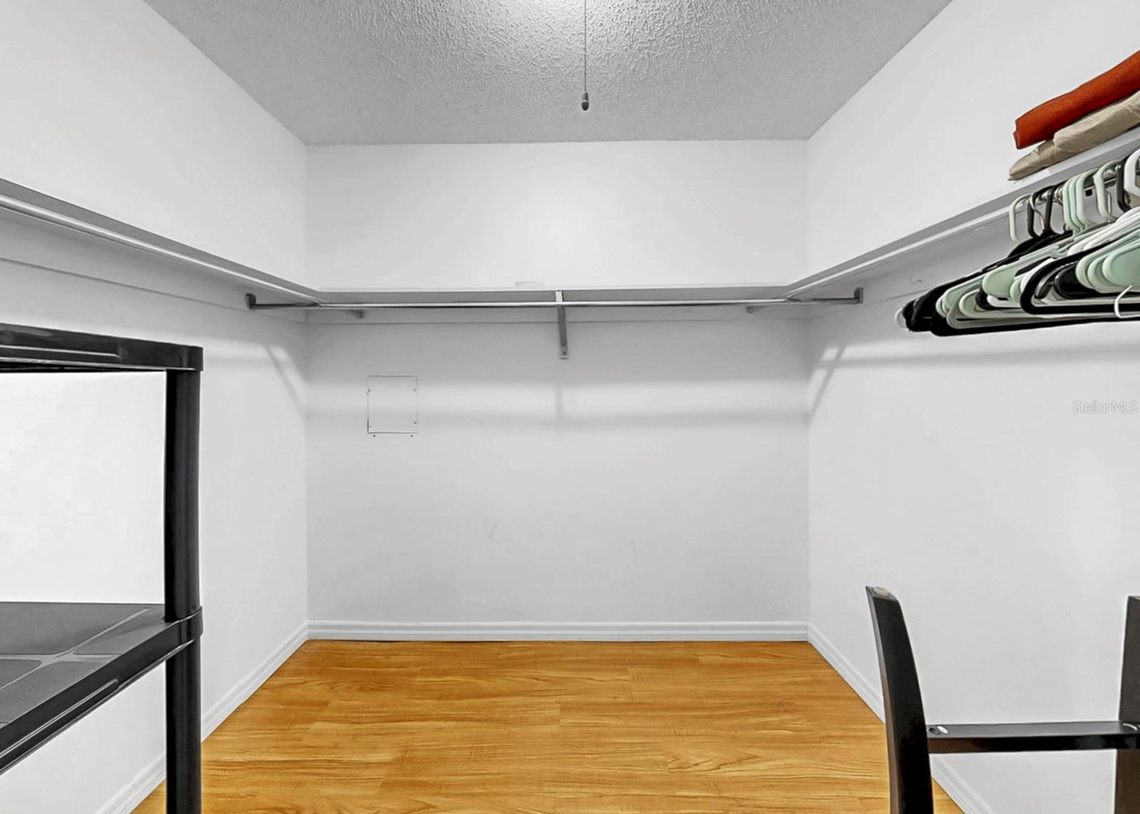 Image 31 of 60 For 4005 Palm Court