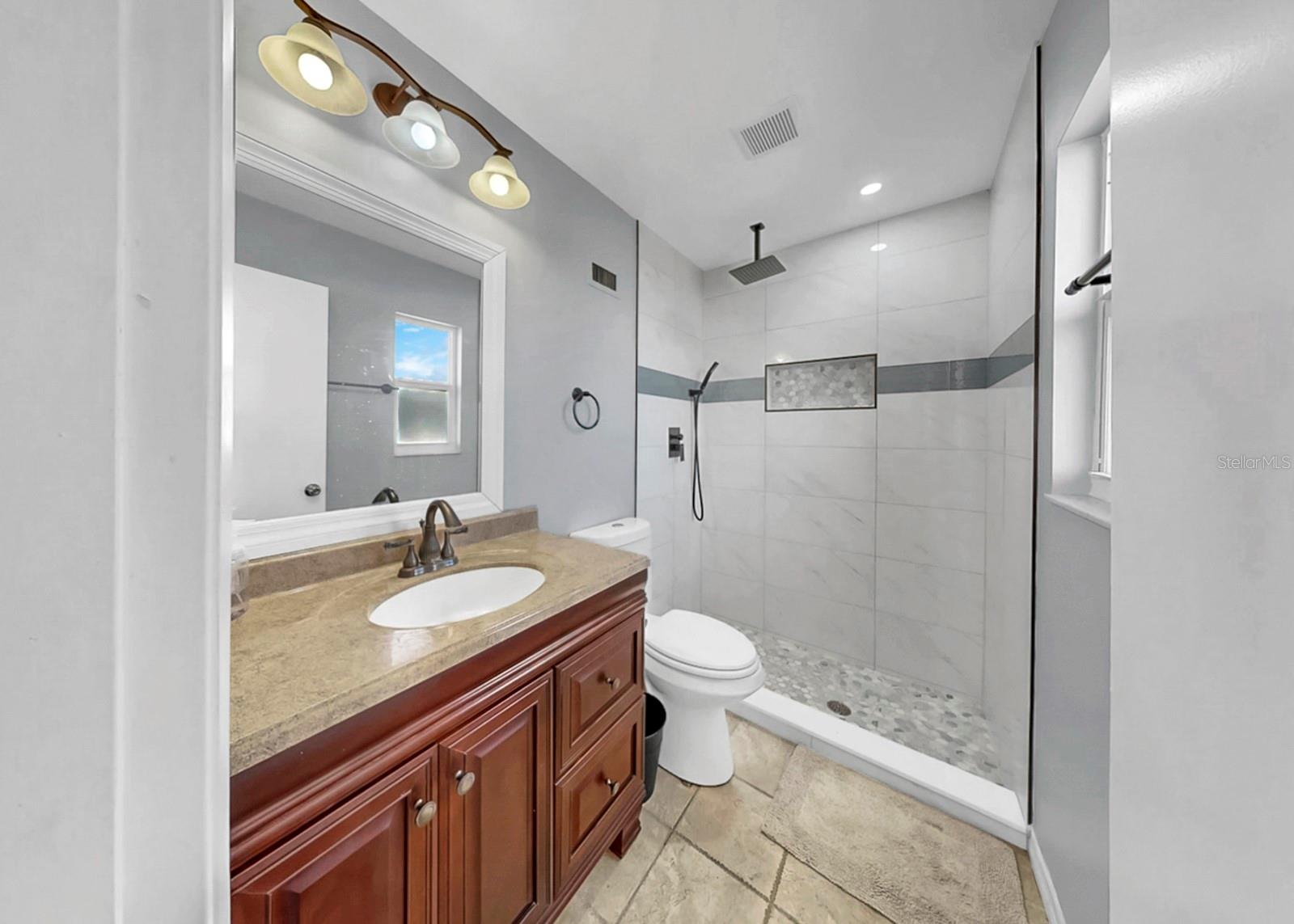 Image 36 of 60 For 4005 Palm Court