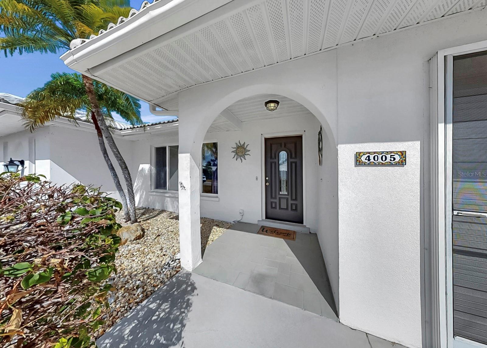 Image 4 of 60 For 4005 Palm Court