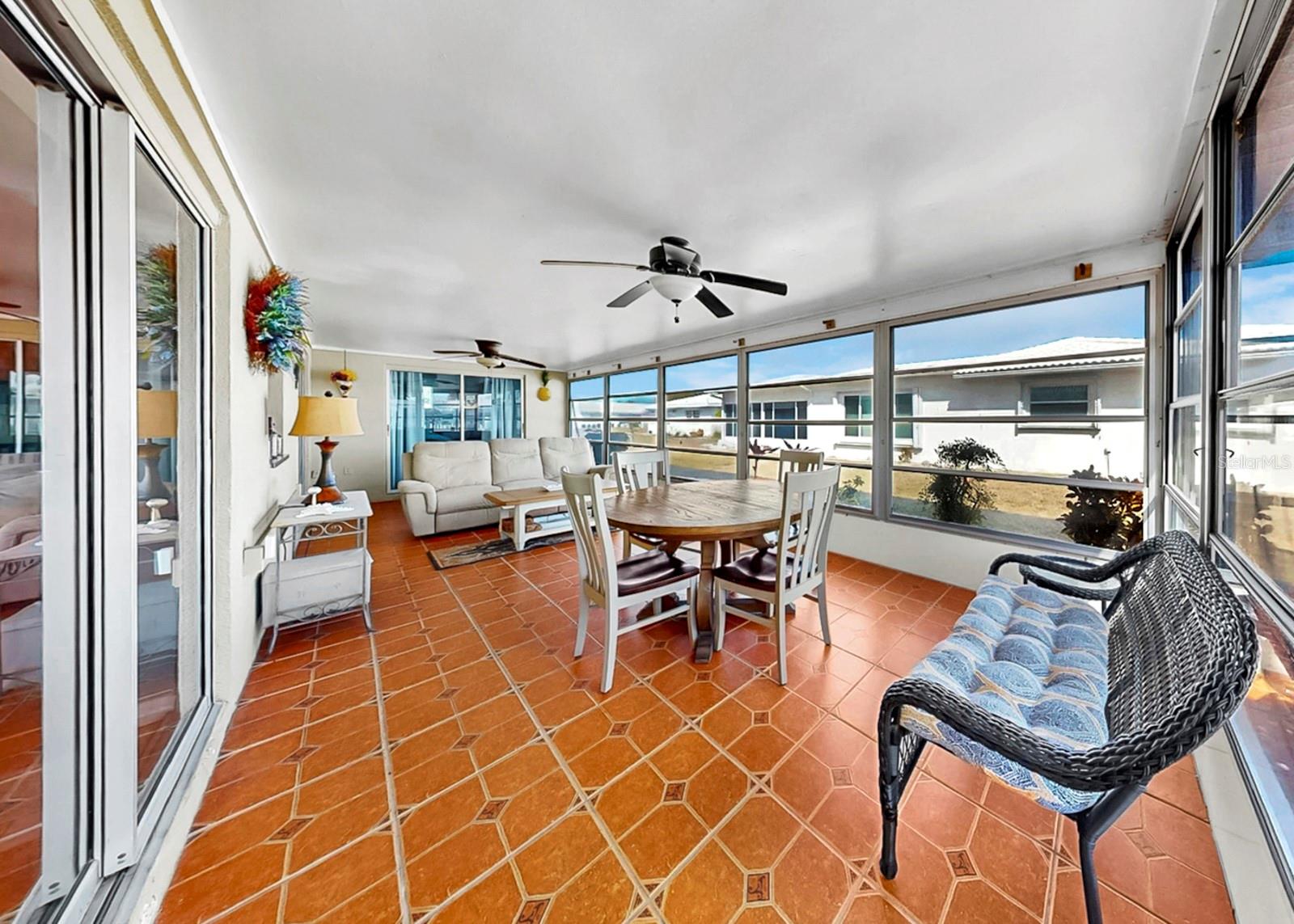 Image 40 of 60 For 4005 Palm Court