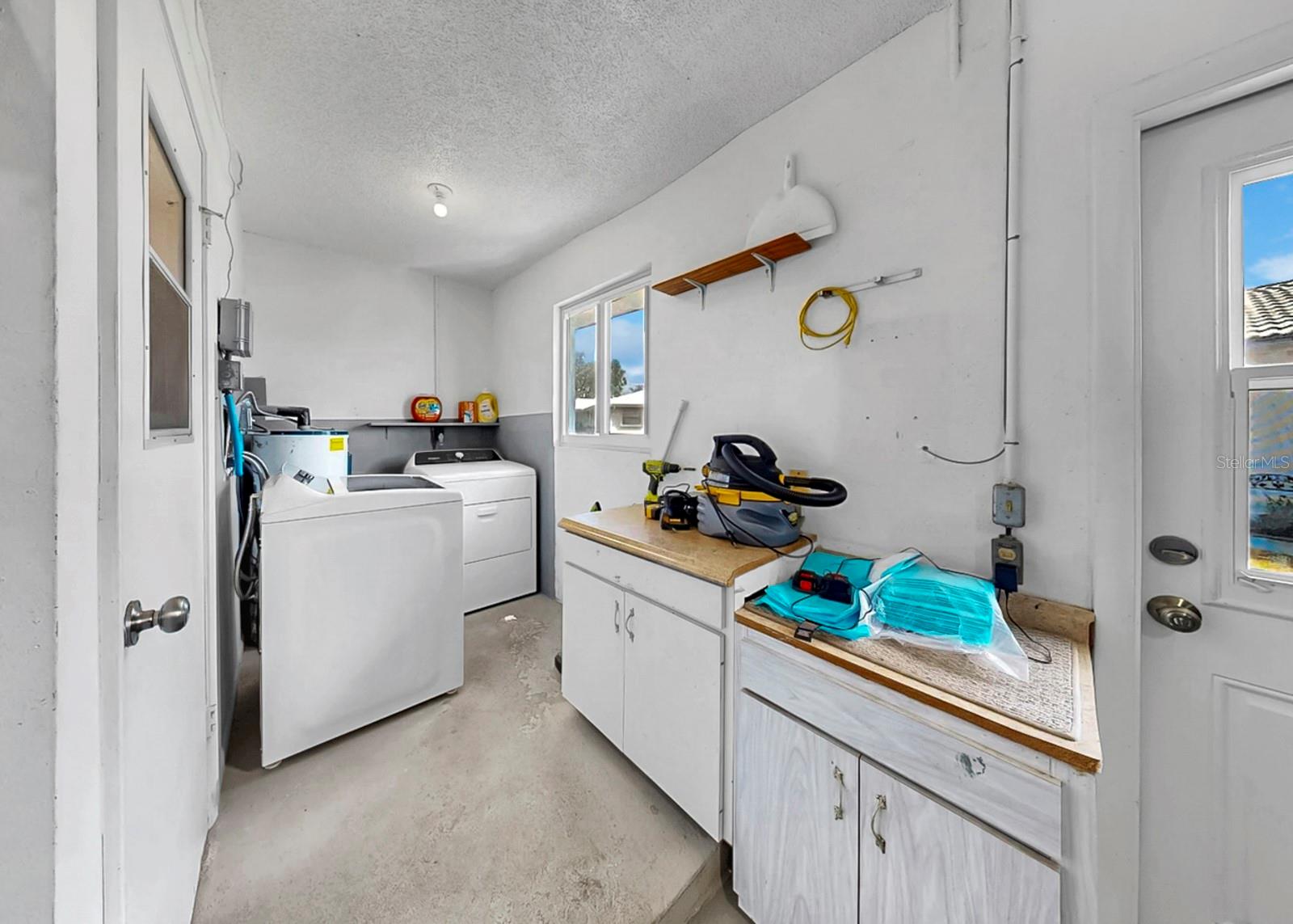 Image 43 of 60 For 4005 Palm Court