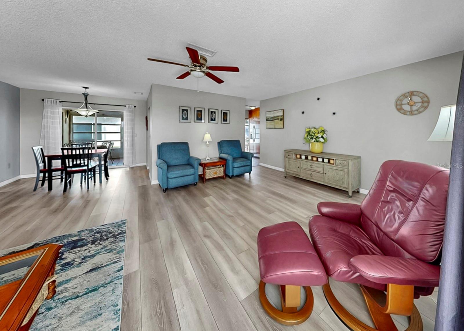 Image 6 of 60 For 4005 Palm Court