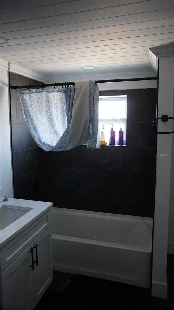 Image 17 of 26 For 3596 Harbor Boulevard