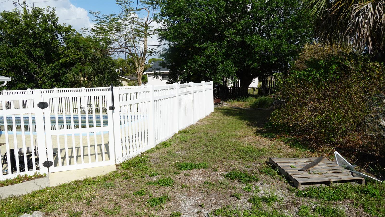 Image 24 of 26 For 3596 Harbor Boulevard