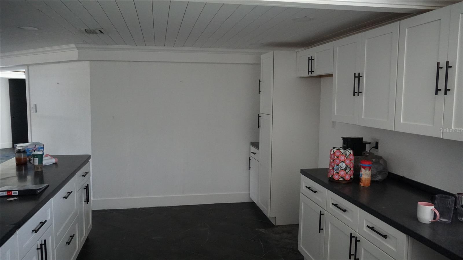 Image 5 of 26 For 3596 Harbor Boulevard