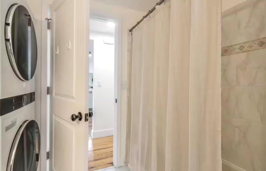 Image 14 of 19 For 1355 Lakeshore Drive