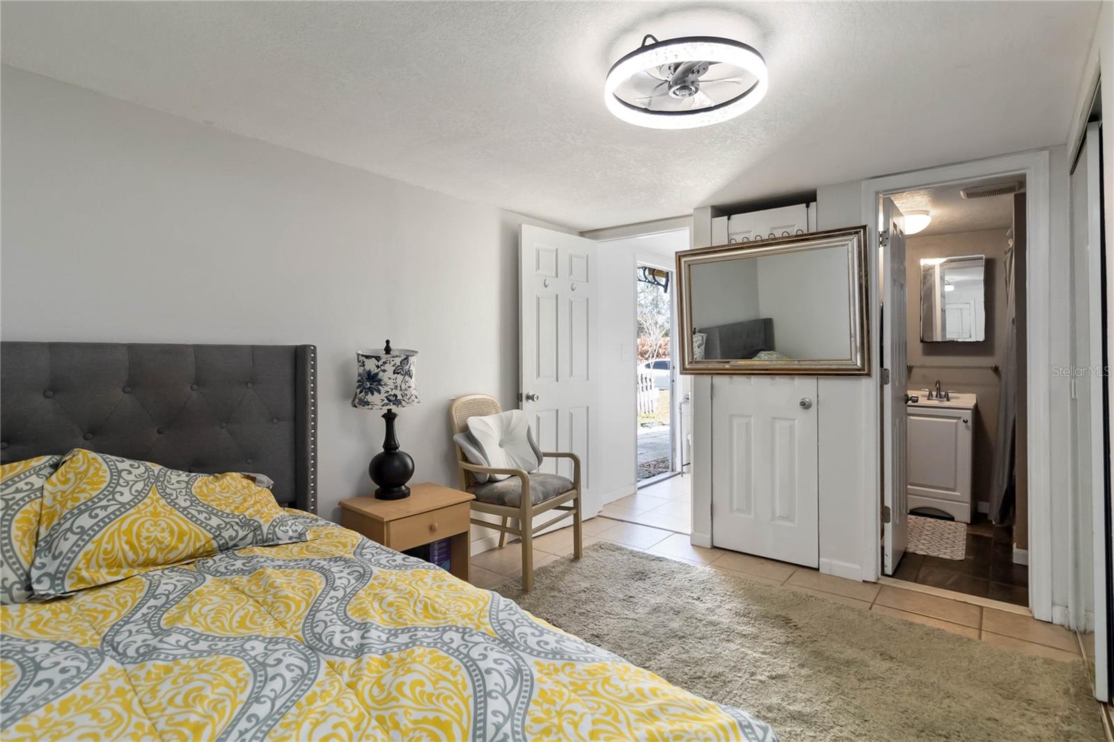 Image 12 of 29 For 710 Bay Street