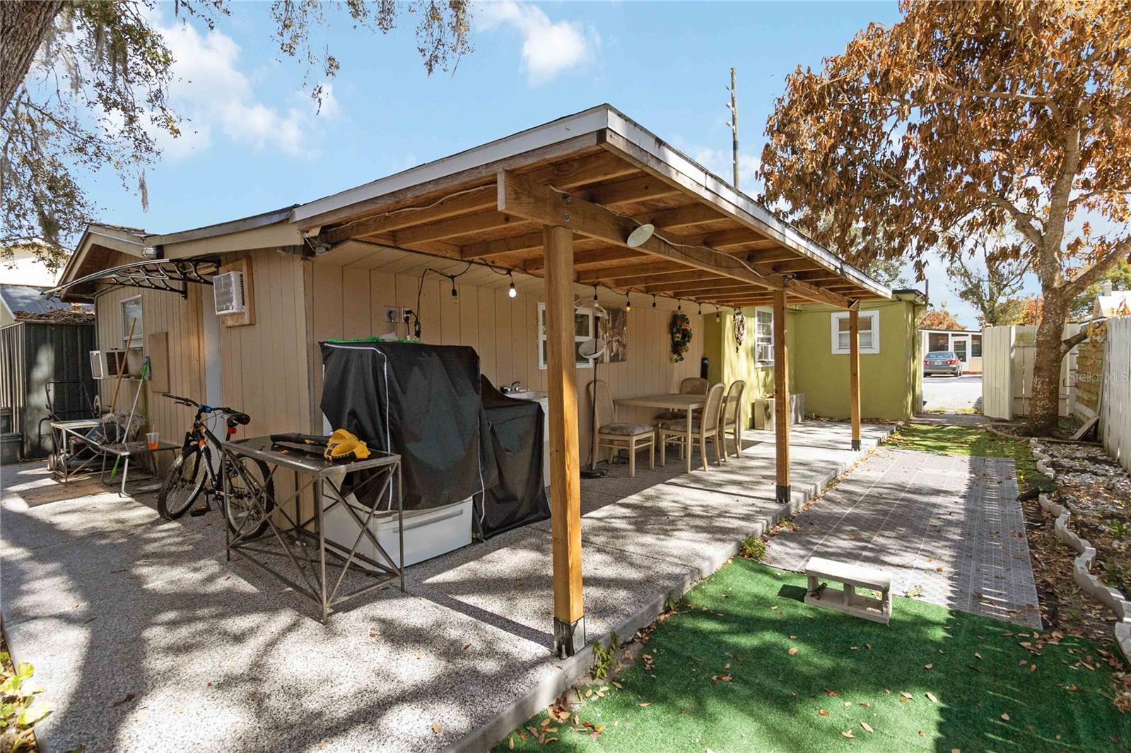 Image 20 of 29 For 710 Bay Street