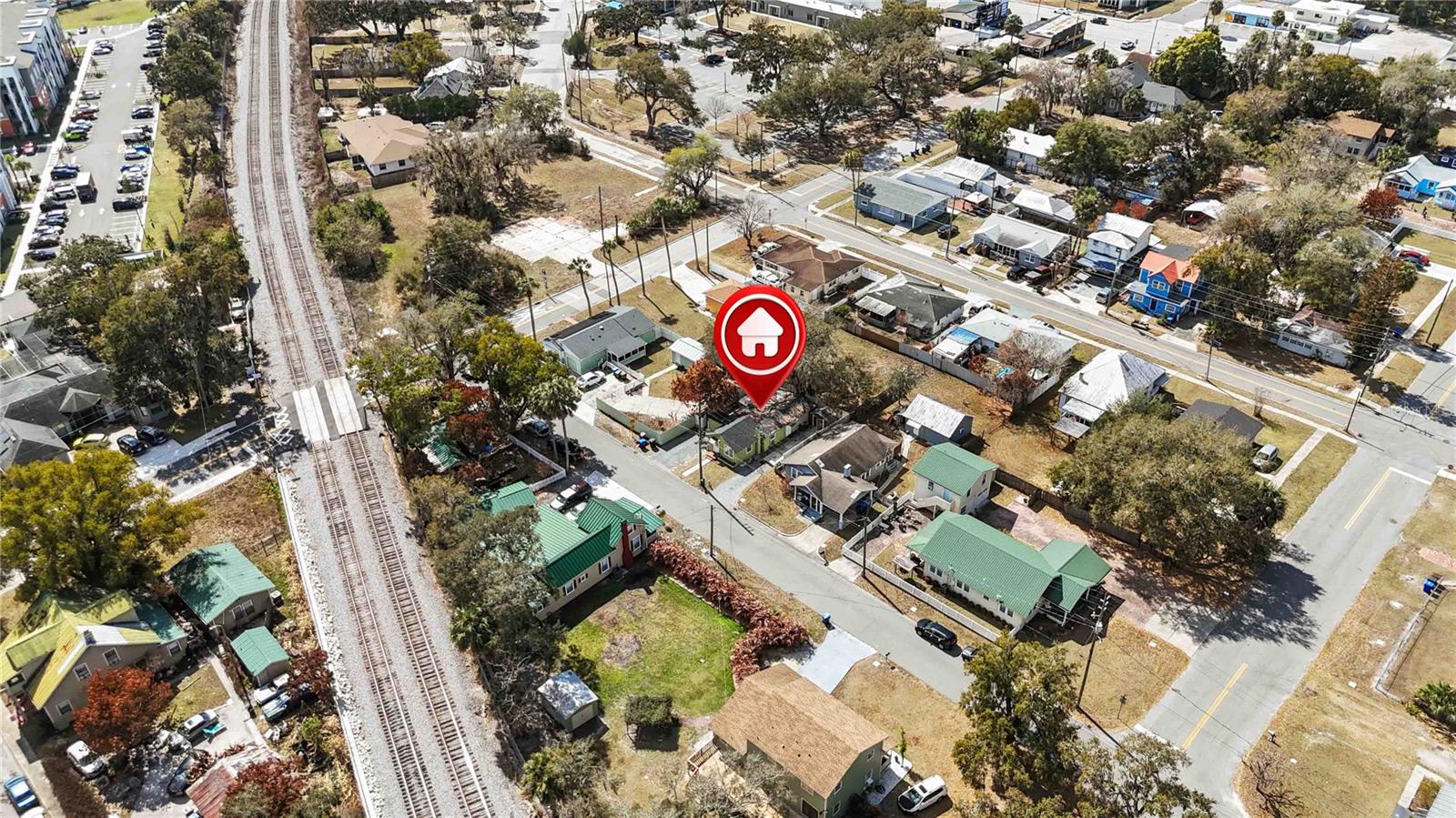 Image 23 of 29 For 710 Bay Street