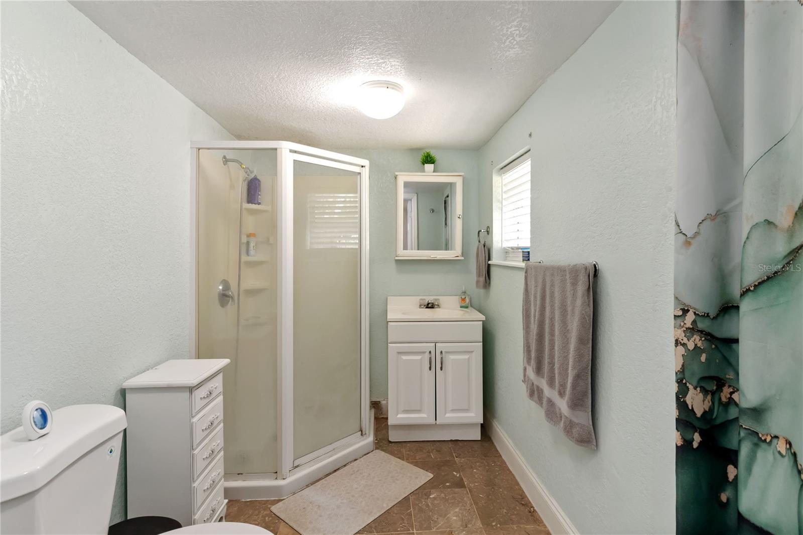 Image 9 of 29 For 710 Bay Street