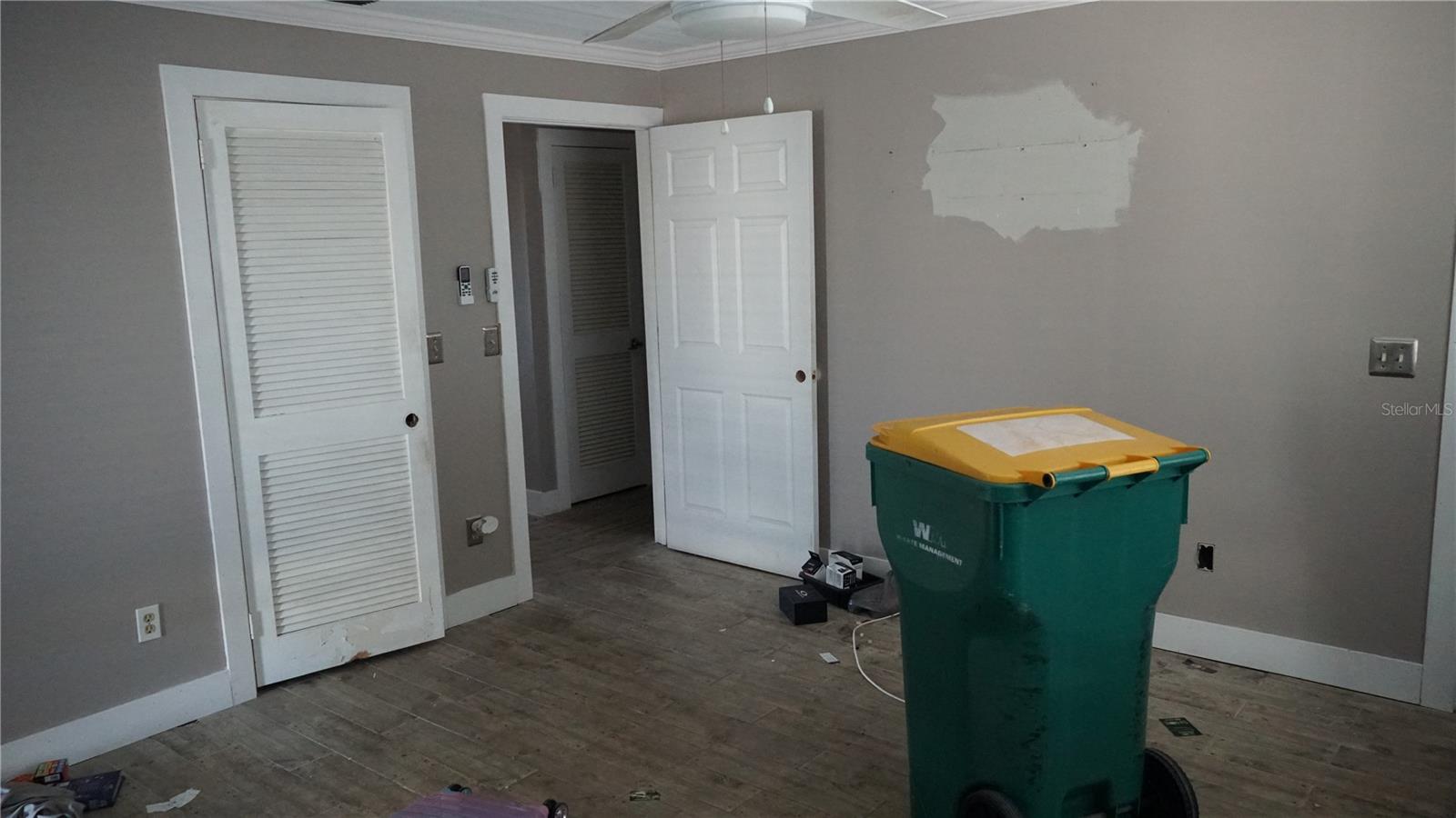 Image 15 of 23 For 286 Fields Terrace Se