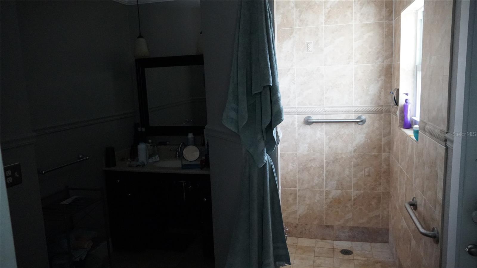 Image 16 of 23 For 286 Fields Terrace Se