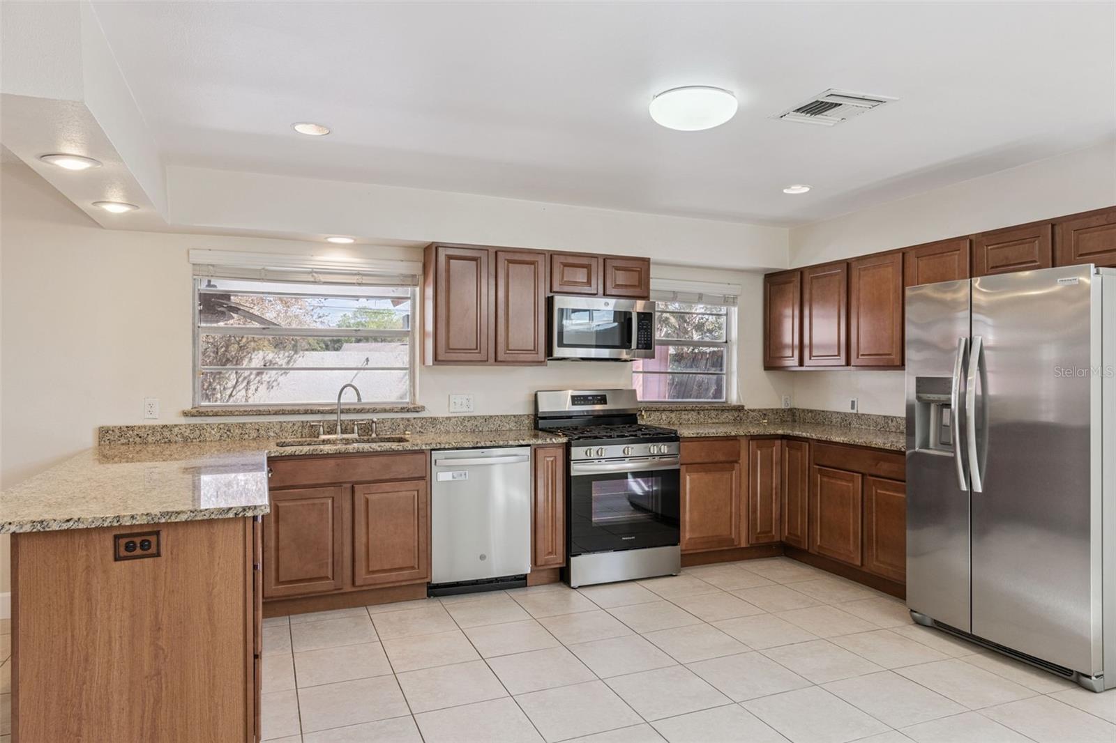 Image 4 of 40 For 2839 Antioch Way