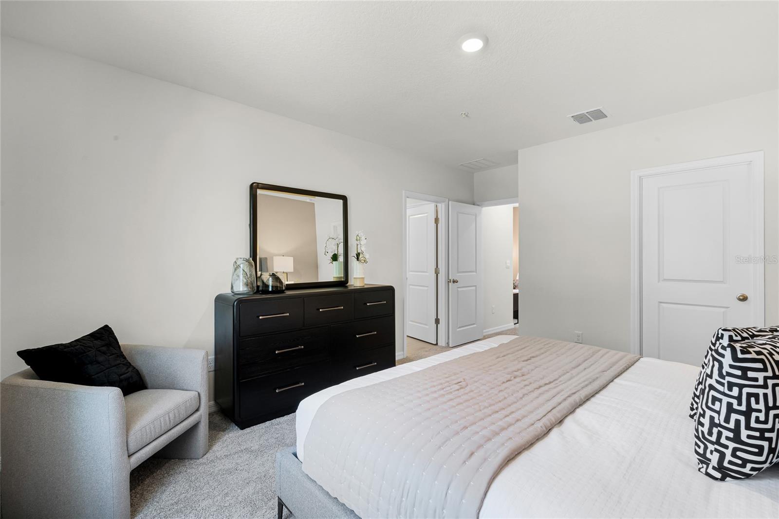 Image 21 of 25 For 3306 Chroma Street