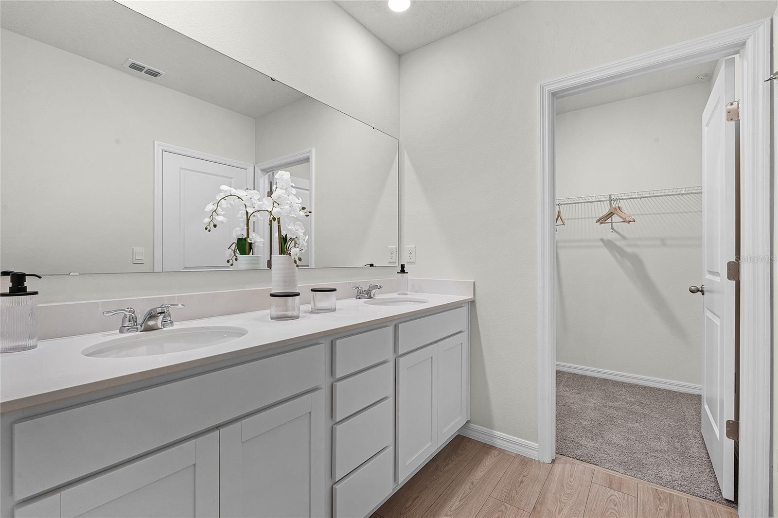 Image 23 of 25 For 3306 Chroma Street